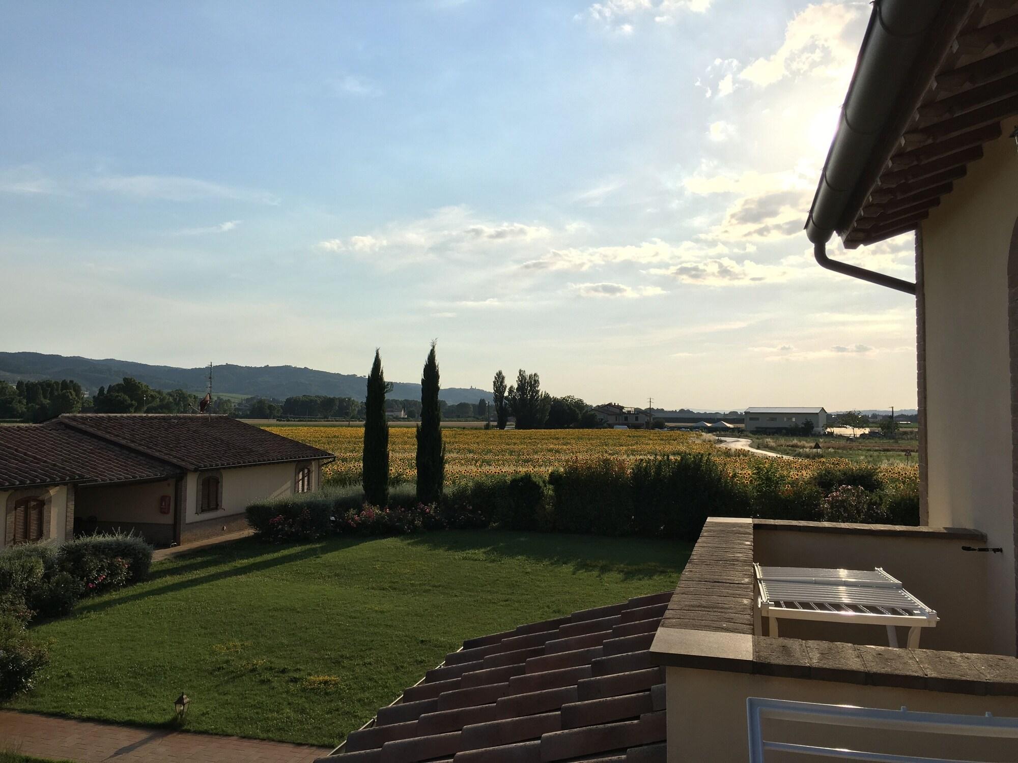 Agriturismo Le Rondini Di Francesco Di Assisi Cannara Exterior foto